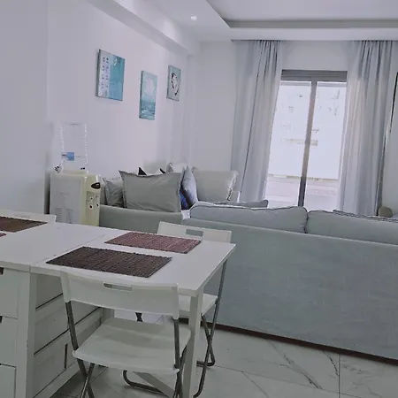 Apartamento Jewels Larnaca